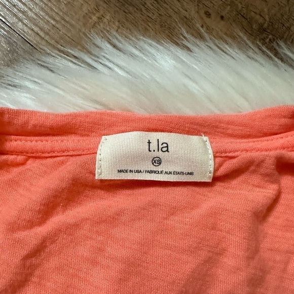 ANTHROPOLOGIE Classic V-Neck Tee - Picture 4 of 4